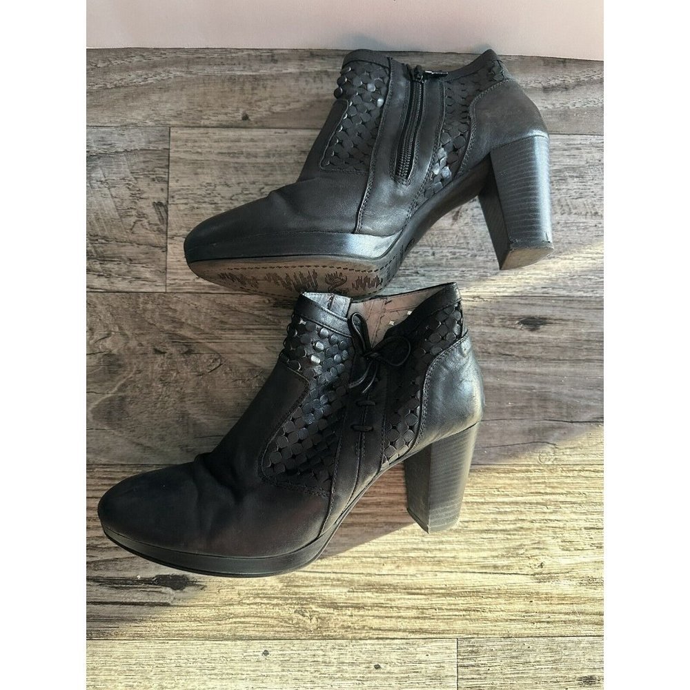 Nero Giardini Leather Ankle Boots Size 8.5/39EU Black Side Zipped 3” Heel